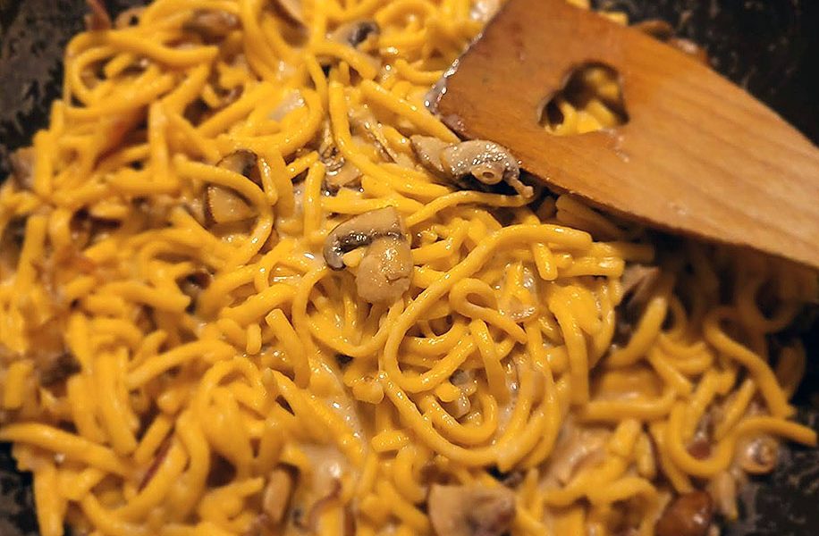 Käsespätzle mit Champignons